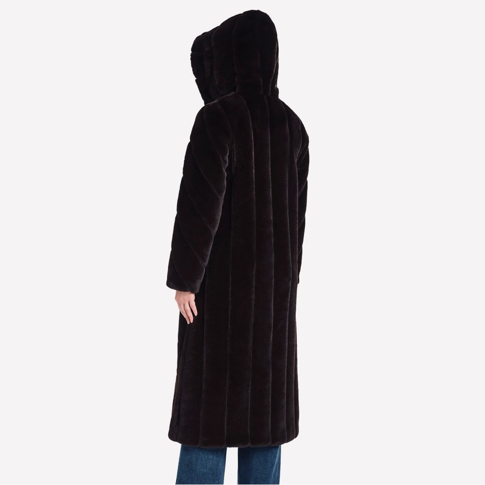Elegant Black Faux Fur Coat - Picture 7 of 9